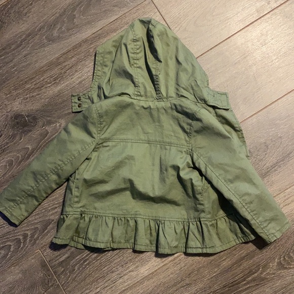 A little girls 4t army green coat. - Picture 2 of 3